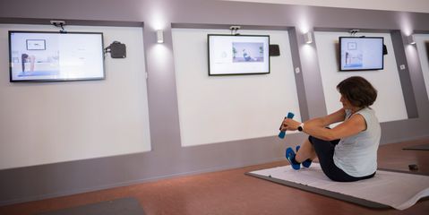 Patientin bei MEDICLIN Home Übungen