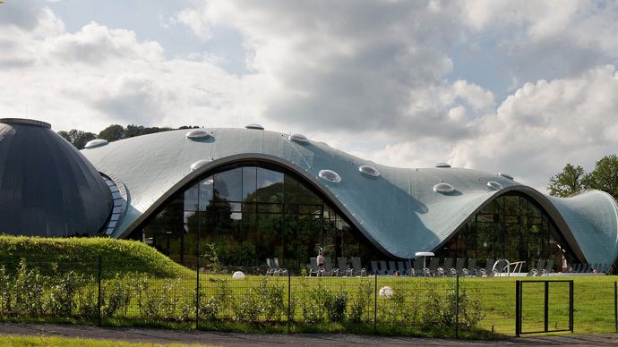 Außenansicht einer Therme