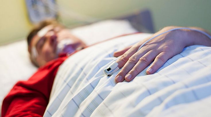 Patient schläft beim Schlafapnoe-Screening