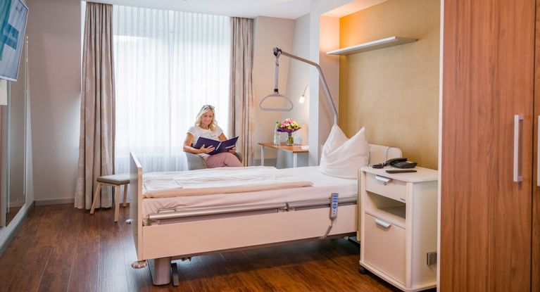 Patientin in Privita-Zimmer